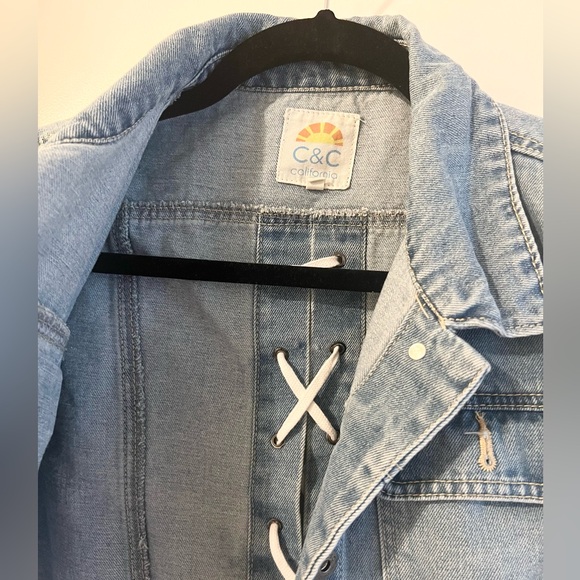 Unique Jean jacket by boutique designer in California. - Picture 5 of 6